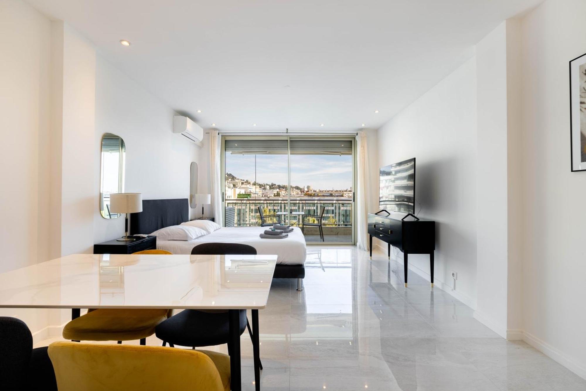 Agence Des Residences - Appartements Prives Du 45 Croisette- Prestige Канны Экстерьер фото